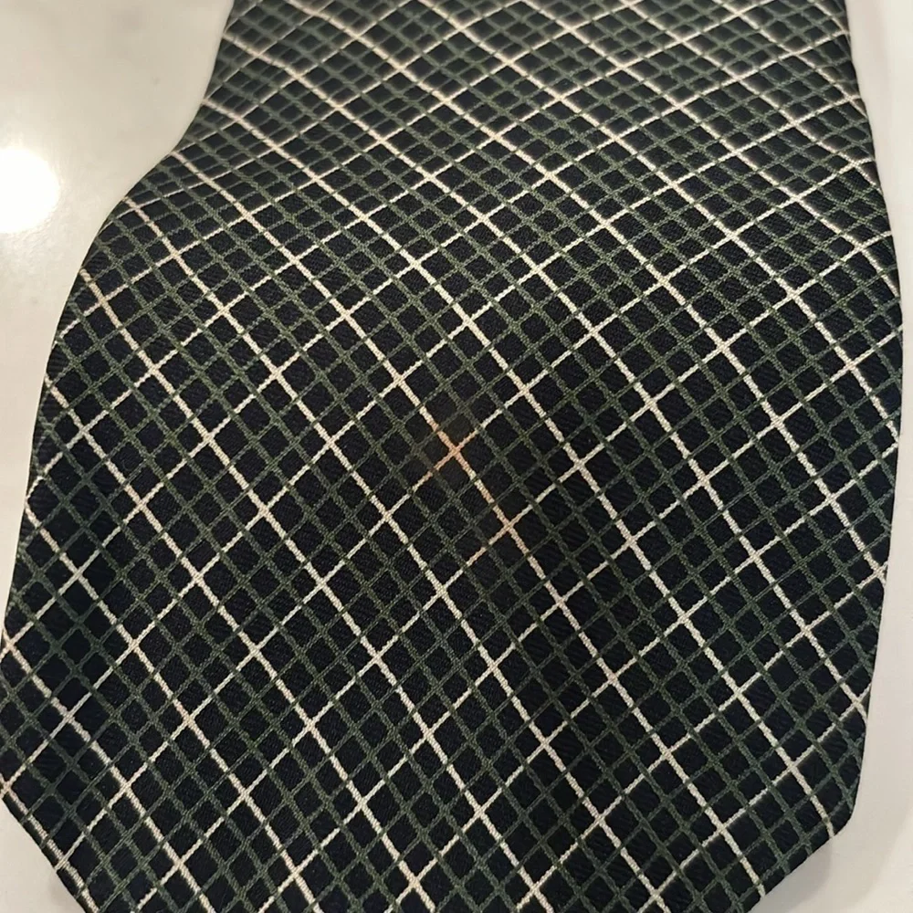 Yves Saint Laurent some discoloration