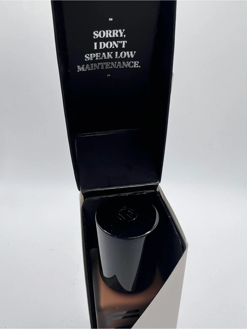 Il Makiage 220 Woke Up Like This Flawless Base Foundation Deep Neutral-Red Tone