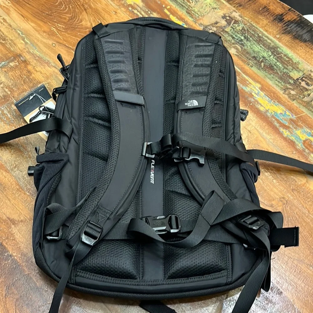 The North Face classic 28